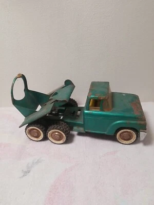 VTG Structo Ready Mix Concrete Cement Mixer Truck Green Pressed Steel - Image 1 of 4