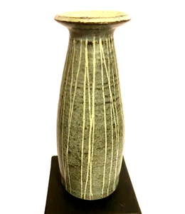 Signed Peter Wright (1919-2003) studio pottery vase - Picture 1 of 5