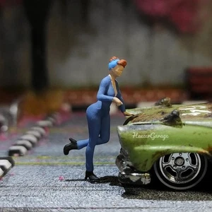 1/64 Scale Diorama Figure Sexy Female Mechanic #1 Painted Garage Scene Model - Picture 1 of 3