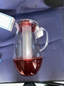 Jarra superior roja brillante True Living Outdoors con tubo enfriador de hielo - Imagen 1 de 6