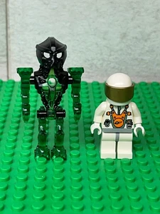 2 LEGO Mars Mission Astronaut & Alien Commander Minifigures - Picture 1 of 1