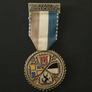 DECORATION MEDAILLE DE TIR CHUR COIRE SUISSE 1960 par HUGUENIN LE LOCLE - Picture 1 of 3