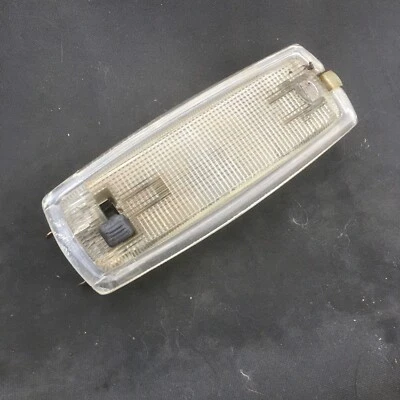 Lámpara de luz interior BMW Serie 3 E21 E30 E36 OEM Hella (B2) Foto 1 de 3