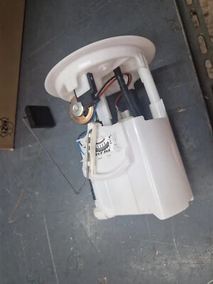 Bomba de combustible Peugeot 307 - Pompe A Carburante - 228222016001 o 1525KH Foto 1 de 4