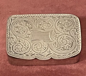 SILVER TRINKET OR PILL BOX WITH ENGRAVED LID UK IMPORT MARKS SHEFFIELD - Picture 1 of 6