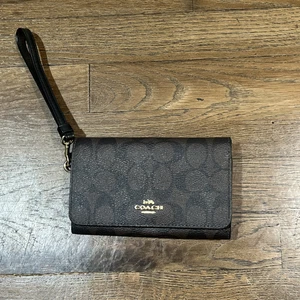 Coach Foldover Wristlet Brown Leather Logo Clutch NWOT - Picture 1 of 8