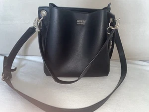 Guess Tasche schwarz - Bild 1 von 8