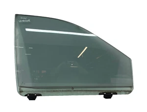 CHRYSLER GRAND VOYAGE MK4 FRONT WINDOW SIDE GLASS DRIVERS RIGHT 2001-2007 - Picture 1 of 15