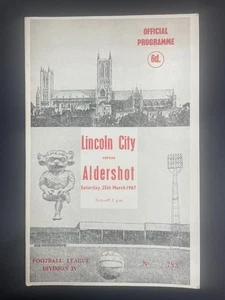 1966/67 LINCOLN CITY V ALDERSHOT 25-03-1967 DIVISION 4 - Imagen 1 de 1