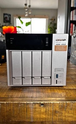 QNAP TVS-473 NAS - Quad-core, 4 Bay 4TB SSD. - Image 1 of 4