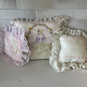 Vintage Pink Fabric Throw Pillows Set of 3 Lace Ruffle Trim Shabby Chic Decor - Picture 1 of 17