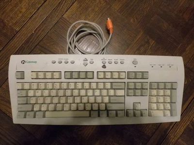 Teclado vintage Gateway 7001211 PS/2 con cable Foto 1 de 3