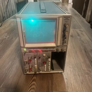 Tektronix 5223 OPT.10 + 5A38 + 5B25N Digitizing Oscilloscope Powers On READ DESC - Picture 1 of 11