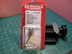 Pie con apliques transparentes Bernina #23 nuevo de stock - Imagen 1 de 10