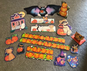 Decoraciones de Halloween Current Inc American Greetings 17 piezas murciélago 1993 vintage - Imagen 1 de 9