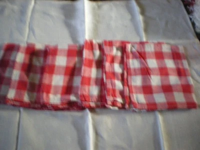 un lot de 5 serviettes de table des années 60 en coton 33x32cm - Photo 1/3