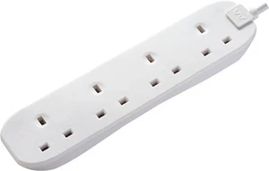 Cable de montaje en pared protegido contra sobretensiones de 4 zócalos Masterplug 5 m - Imagen 1 de 7