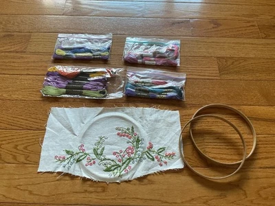 Vintage Embroidered Floral Design. Wood Hoops & 21 Skeins of Embroidery - Image 1 of 4