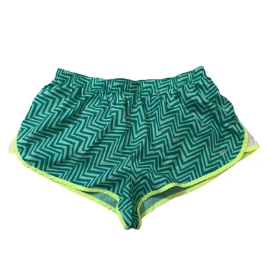 Pantalones Cortos para Correr Nike Dri-FIT Grandes Chevron Mujeres Construidos Calzoncillos Atléticos Entrepierna de 1.5" Foto 1 de 4