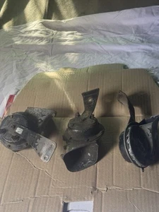 Holden RVB Car Horns - Picture 1 of 4