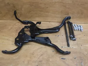 2005 05 KAWASAKI NINJA 250 EX 250 OEM ENGINE MOTOR MOUNT STAY BRACKETS W/ BOLTS - Picture 1 of 12