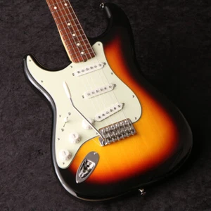 Fender  MIJ Traditional 60s Stratocaster Left-Handed Rosewood 3CS S/N JD22028081 - Picture 1 of 9