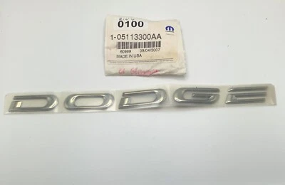 Nuevo emblema de puerta de caravana Stratus Dodge 1999-2010 OEM 5113300AA Foto 1 de 2