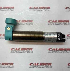 SIEMENS 3RG6022-3AD00 Ultrasonic Sensor (NEW) - Picture 1 of 3