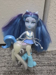 Monster High Fright Mares Skyra Bouncegait Blue Figur Puppe - Bild 1 von 4