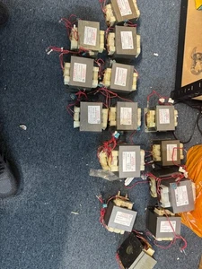 Restposten 16x Mikrowellen Hochspannungstransformatoren 220-240V Netzteil - Ersatz - Bild 1 von 2