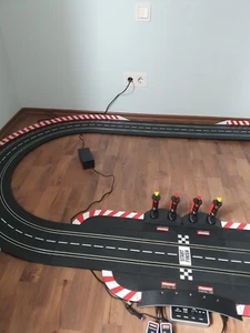 Carrera Bahn Digital Wireless 132 mit Zubehör - Bild 1 von 12
