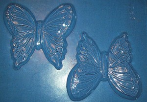 TWO MEDIUM SIZED DECORATIVE BUTTERFLY SHAPES CHOCOLATE MOULD OR PLASTER MOULD
