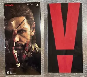 PS4 Metal Gear Solid V The Phantom Pain Premium Pack 1/1 BIONIC ARM usato - Foto 1 di 8