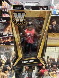 WWE Elite Legends Series 27 The Undertaker Target Exclusive Fig. New In Pkg/Hand - Picture 1 of 2