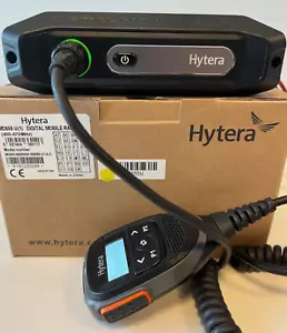 MD655U(1) UHF HYTERA 400-470MHz 1024 CH DIGITAL + ACCESSORIES (TEST & CLEAN) - Picture 1 of 3