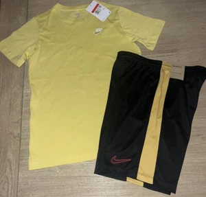 NWT The Nike Tee T Shirt & Standard Fit Shorts Boy’s L 14/16 RV $40 NEW! Stylish - Picture 1 of 6