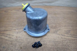 2013 ARCTIC CAT WILDCAT 1000 OIL FILTER COVER DIP STICK 0812-081 - Imagen 1 de 8