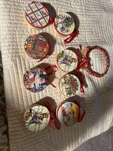Set Of 8 Wooden Box Christmas Ornaments Round 3” X 1” - Picture 1 of 10