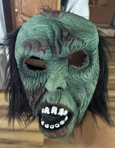 De Colección Topstone Danbury CT Máscara de Halloween Verde Vieja Bruja Bruja Ghoul Sri Lanka - Imagen 1 de 10