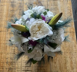 Handmade Artificial Flower Bridal Bouquet - Picture 1 of 11