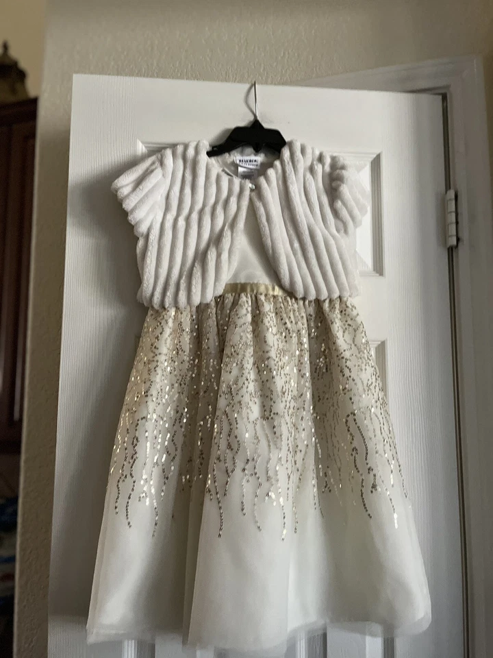 Vestido enfeitado Blueberi Boulevard feminino tamanho 6 e jaqueta de pele de fax em excelente estado usado - Imagem 1 de 4