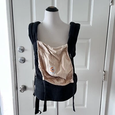 Porta-bebês Ergobaby Ergo 100% algodão preto e bronzeado ajustável - Imagem 1 de 4