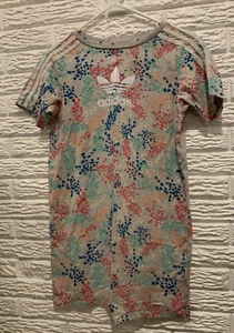 Adidas Girls T-Shirt Dress Size M (11-12) Gray w/Multicolor Baby's Breath Floral - Picture 1 of 10