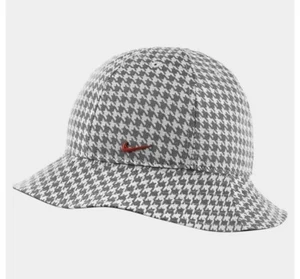 NIKE WMNS NSW ICON CLASH BUCKET HAT Sz S/M [DJ5840-010] GRAY WHITE NWT - Picture 1 of 7