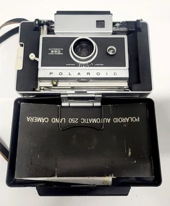 Cámara terrestre Polaroid automática 250 vintage excelente estado con accesorios - Imagen 1 de 24