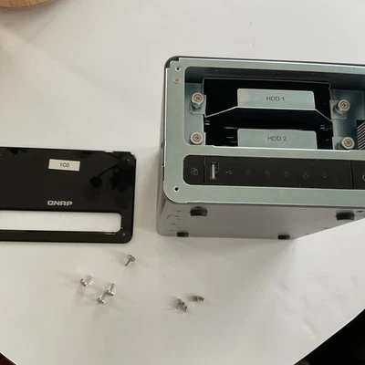 Qnap TS-209 Pro 2Hot Swappable 2 Bay NAS Server NO Power Supply - Image 1 of 2
