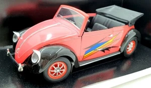 Solido 1/18 Scale Diecast 8302 - VW Beetle Coccinelle Cab - Pink/Black - Picture 1 of 5