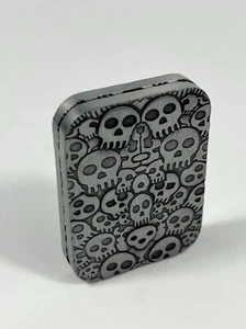 Metal Poker Magnetic Fidget Push Slider Card Stress Relief EDC Toy skull - Picture 1 of 4