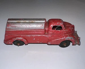 Vintage Manoil Red Tanker No. 710 Made in USA 4 1/2” - Picture 1 of 7