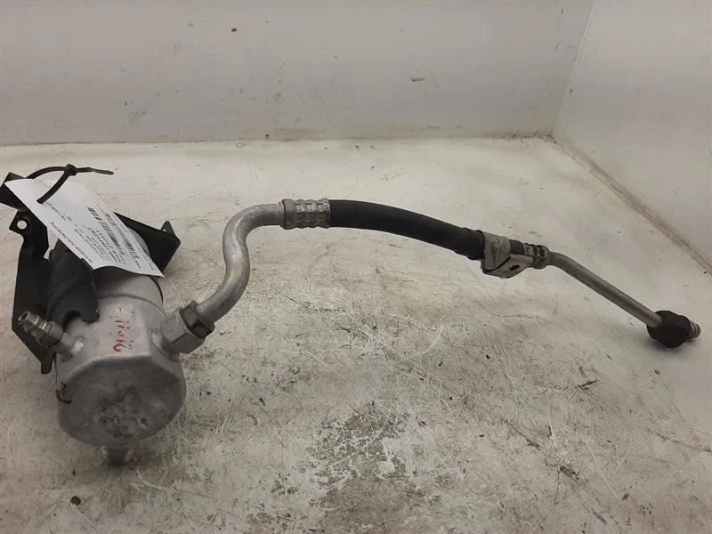 AC Receiver Drier Line Fits 1987 Chevrolet Corvette OEM Foto 1 de 4